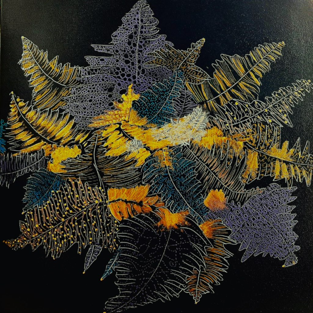 La Fougère - Feuilles colorées sur fond noir.